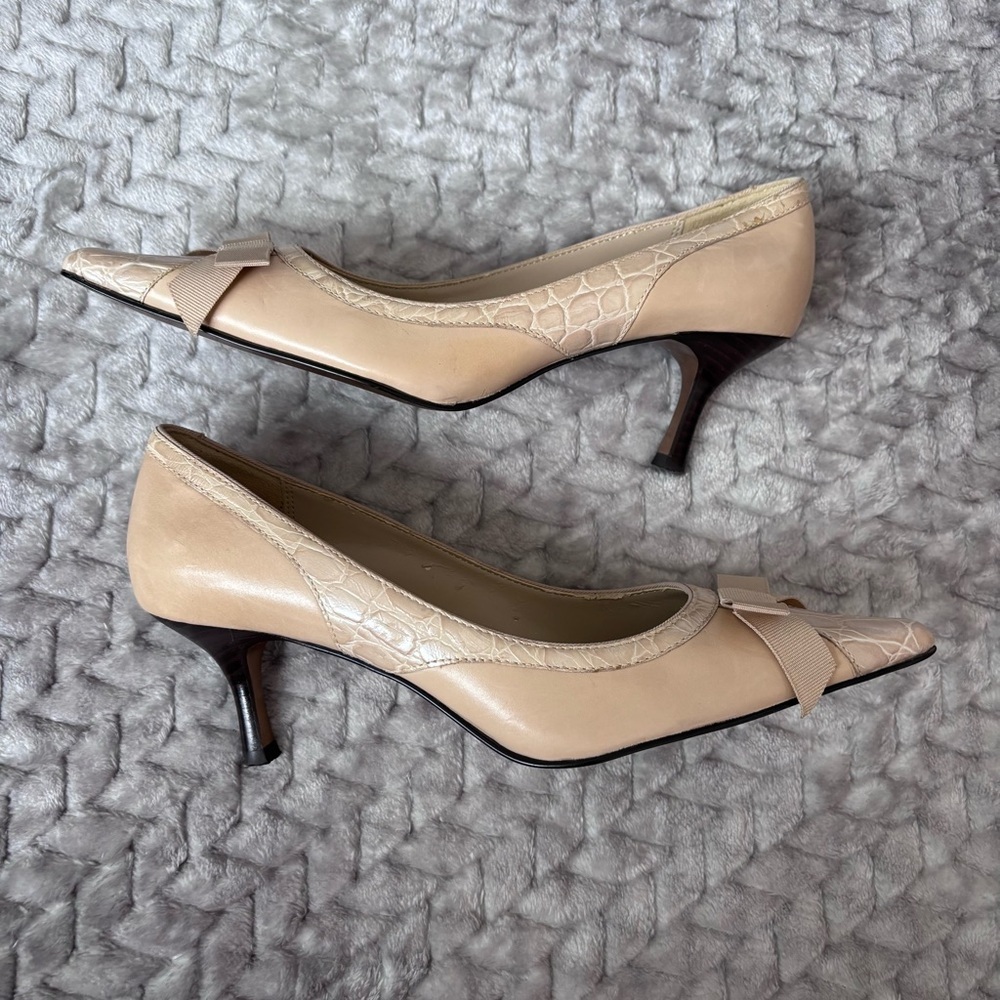 Ellen Tracy Eclipse Beige Croc-Patterned Heels - image 1